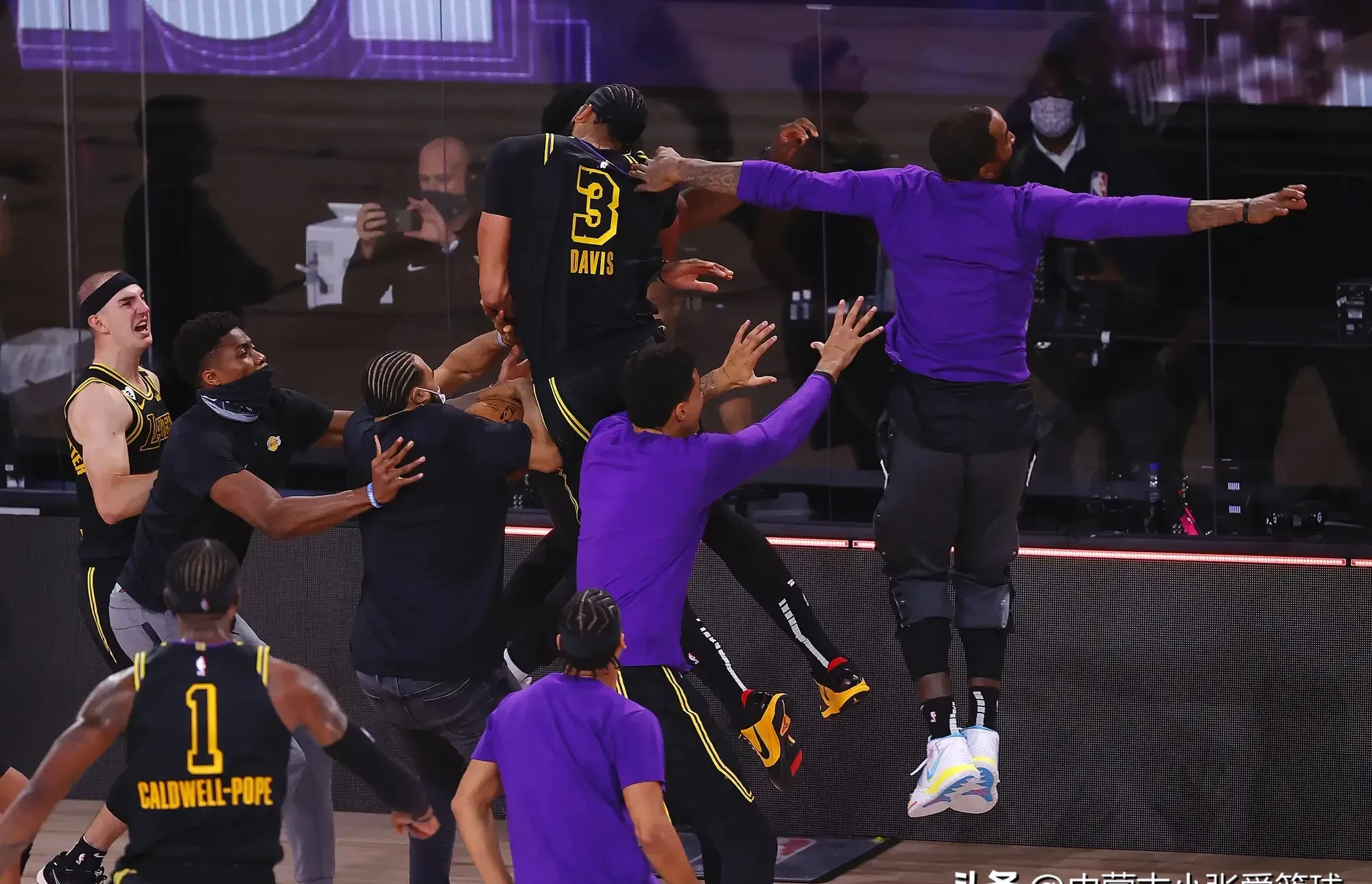 南宫NG关于清晨菲尼克斯太阳单刀错失：欧篮联节点到来，目标明确，年轻球员得到机会的信息