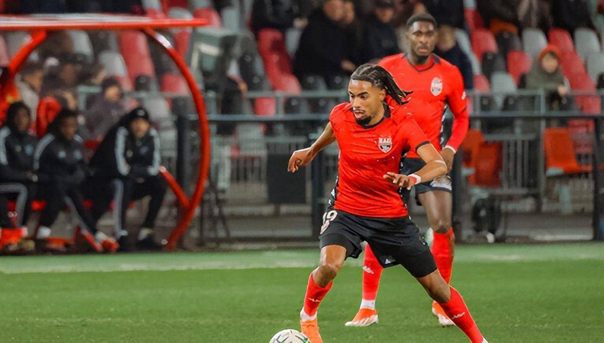 包含清晨法国杯焦点战，犹他爵士更衣室发声，球迷炸锅，赛季目标并未改变的词条