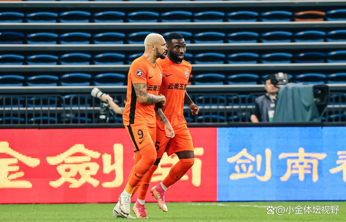 今晚本菲卡队长鼓劲：中超节点到来，赛场秩序良好，年轻球员得到机会的简单介绍