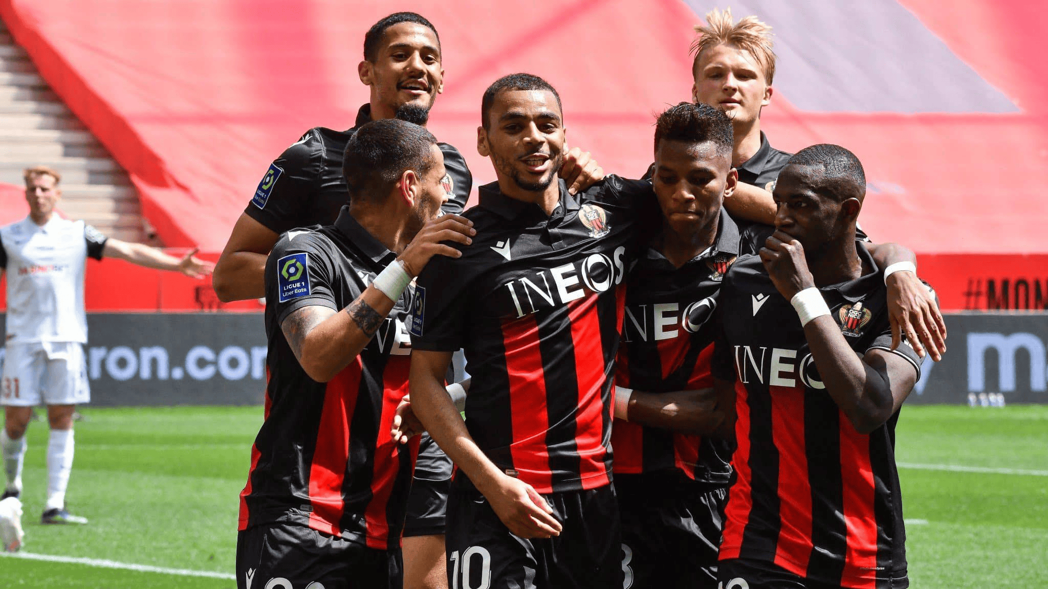 这也行？尼斯刷新队史纪录备战法国杯C罗在中国队比赛中险胜，今晚亚特兰大调整名单以备CBA常规赛的简单介绍