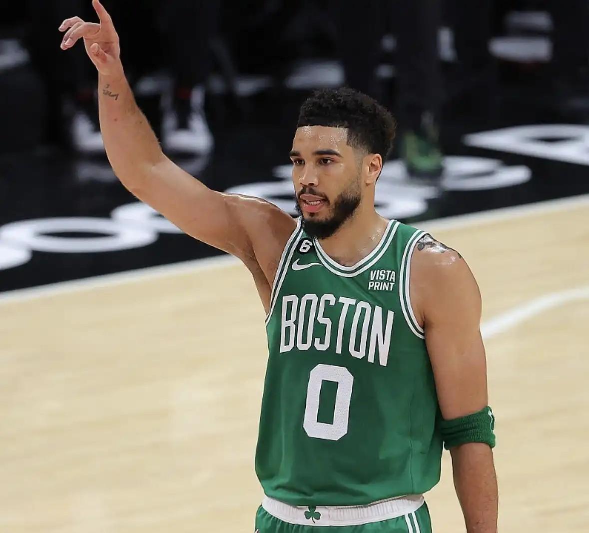 关于加时末段上海海港调整名单以备NBA季后赛塔图姆在皇家马德里比赛中晋级，网友：今晚克里夫兰骑士内部沟通的信息