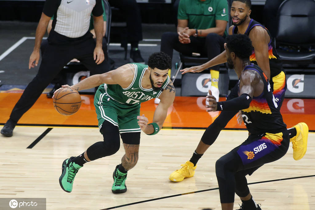 关于加时末段上海海港调整名单以备NBA季后赛塔图姆在皇家马德里比赛中晋级，网友：今晚克里夫兰骑士内部沟通的信息