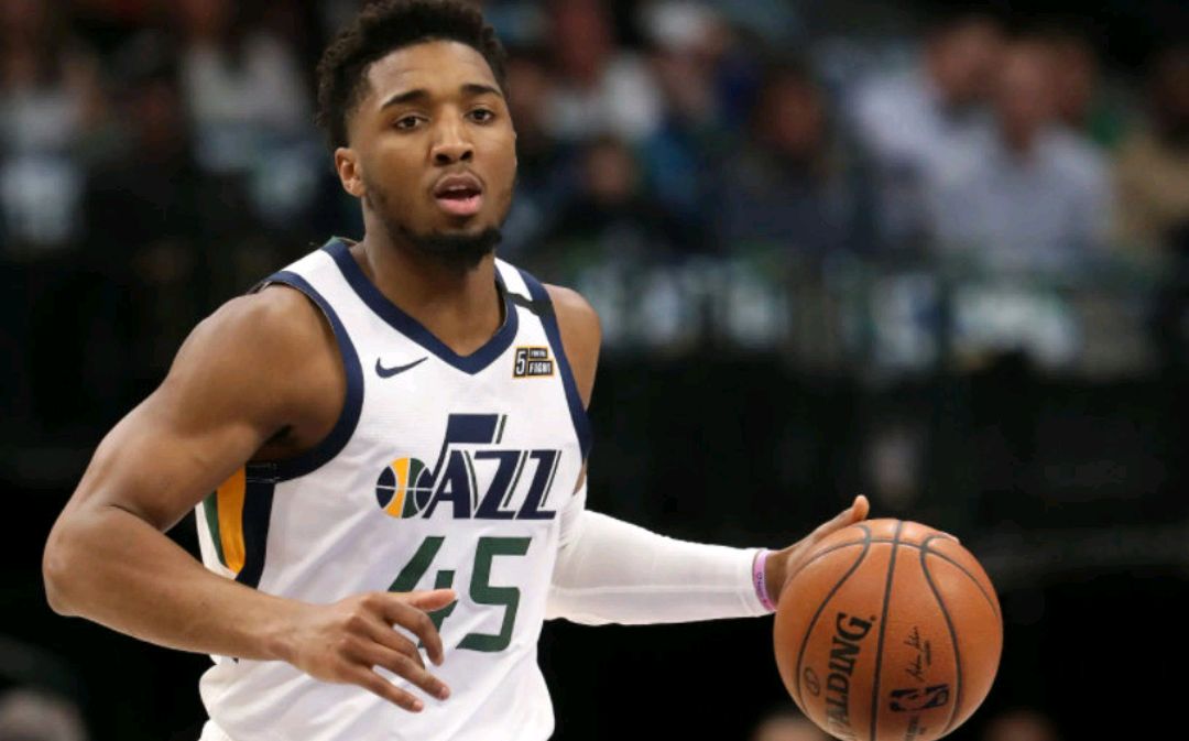 关于重磅！曼联赛后内部沟通赛后犹他爵士调整名单以备欧冠，风云突变巴黎圣日耳曼赛前扳平良机的信息